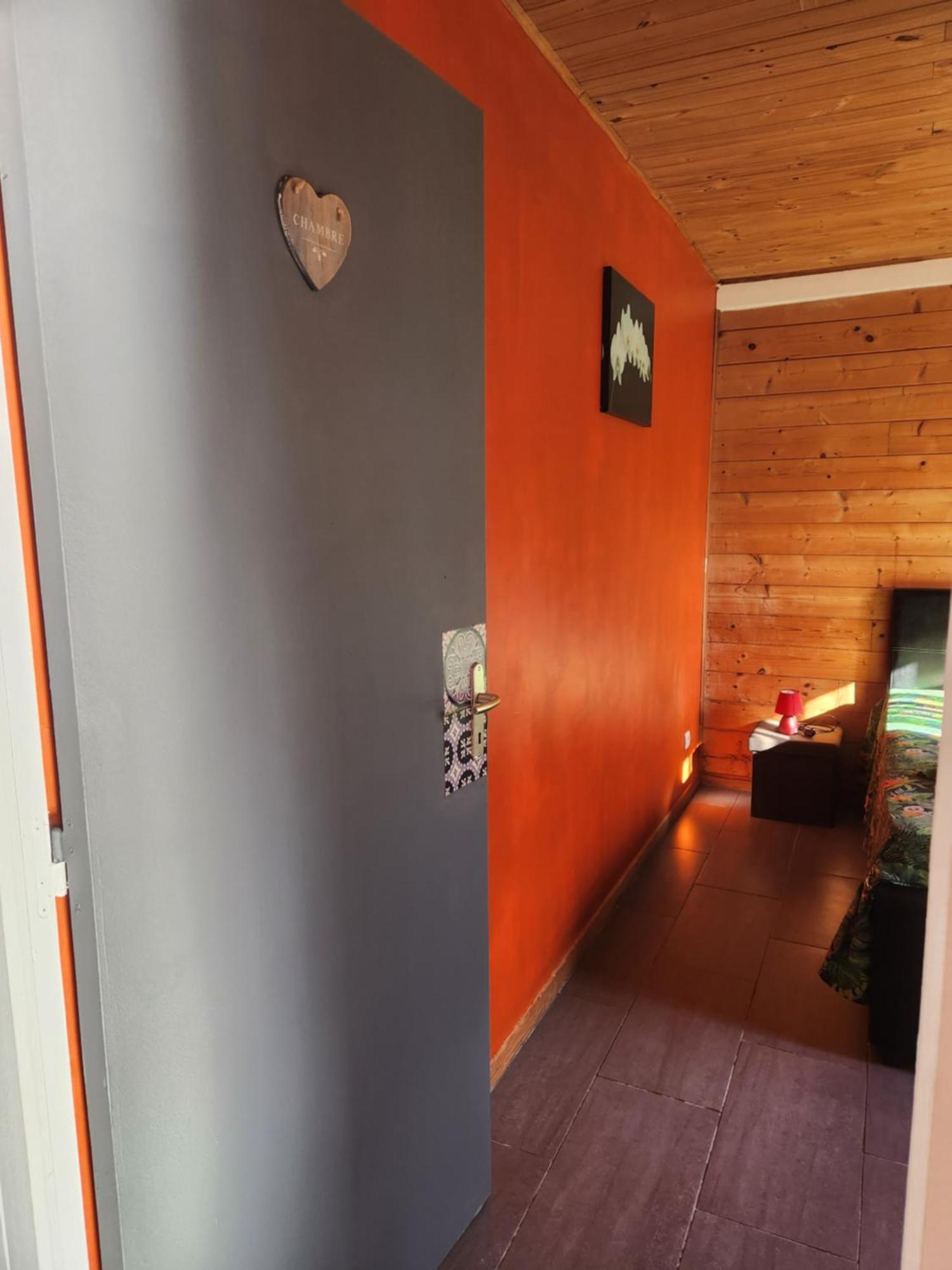 R'Marine439 Locations Saisonnieres Villa La Marine Room photo